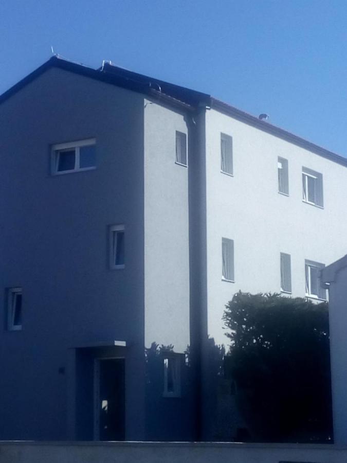 Apartmani Rebecca 维尔 外观 照片