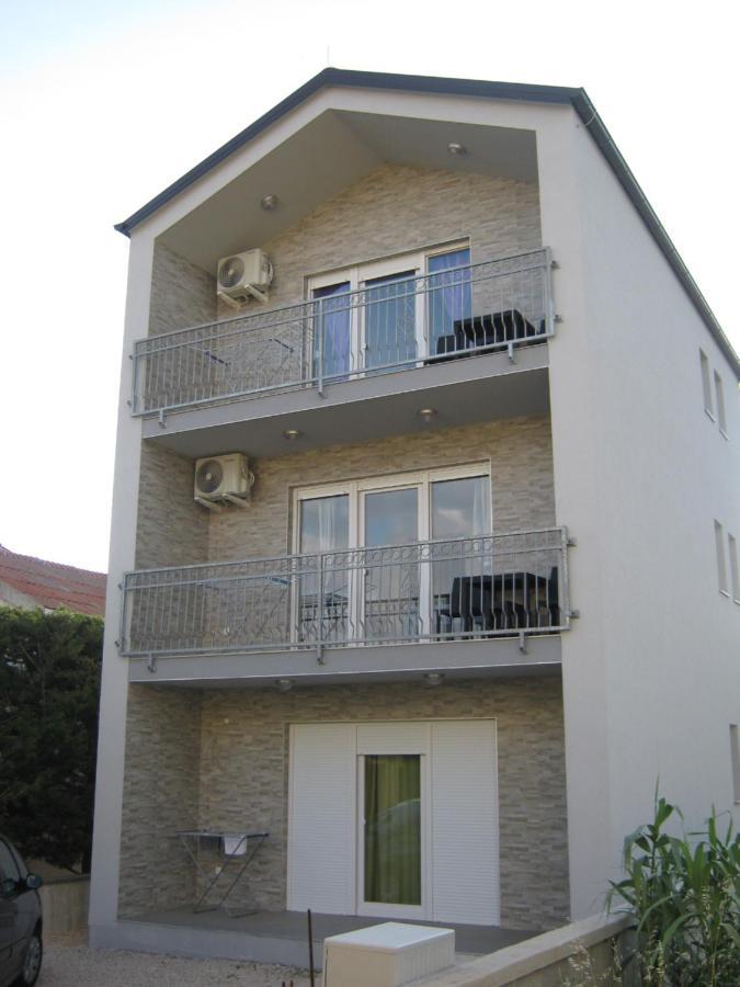 Apartmani Rebecca 维尔 外观 照片