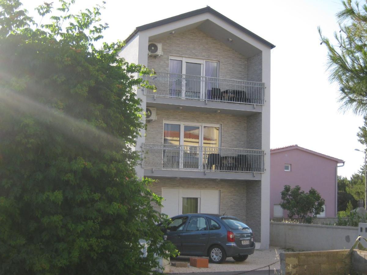 Apartmani Rebecca 维尔 外观 照片