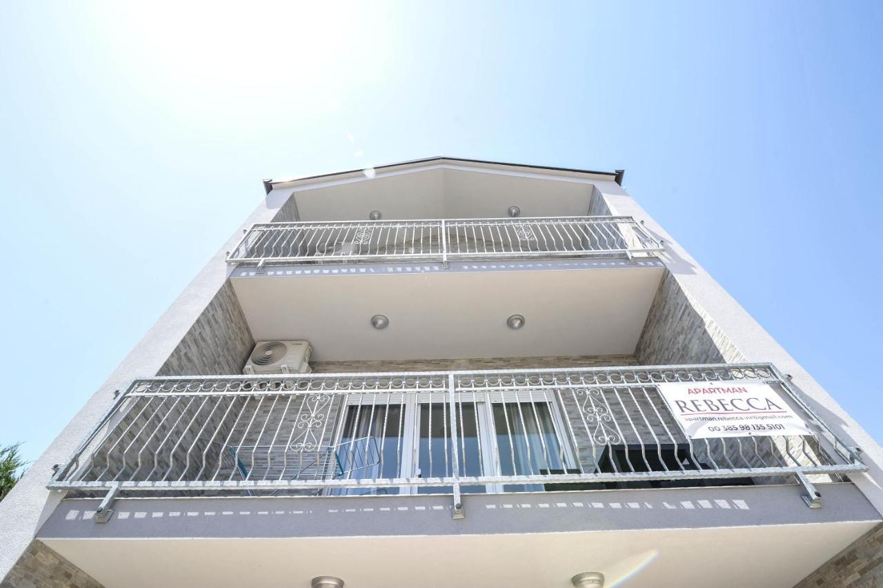 Apartmani Rebecca 维尔 外观 照片