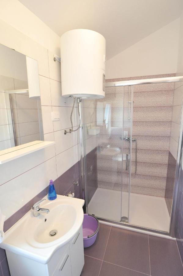 Apartmani Rebecca 维尔 外观 照片